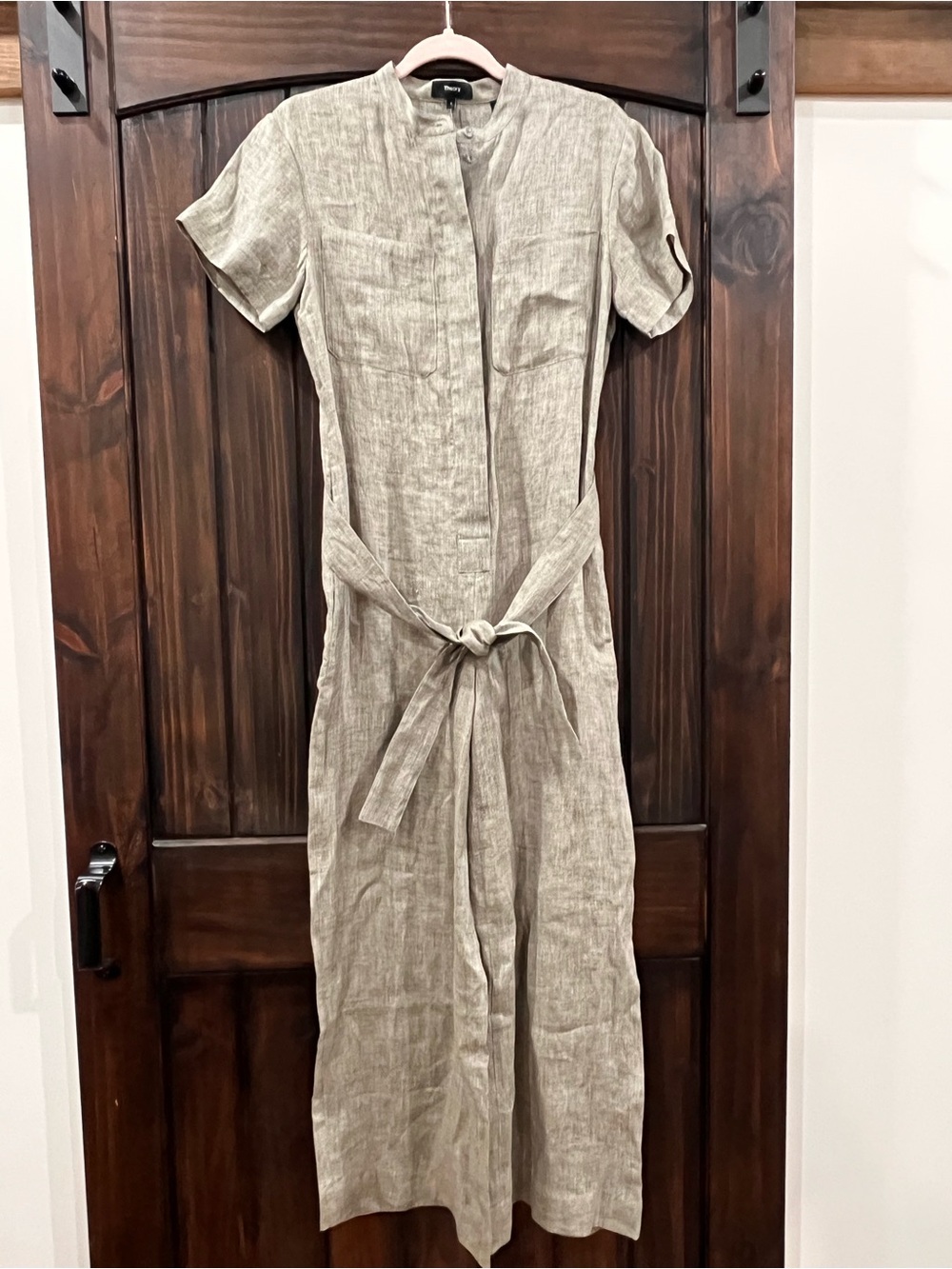 Theory 💯 hemp lightweight double pocket/belted jumpsuit. Size 0  it is roomy